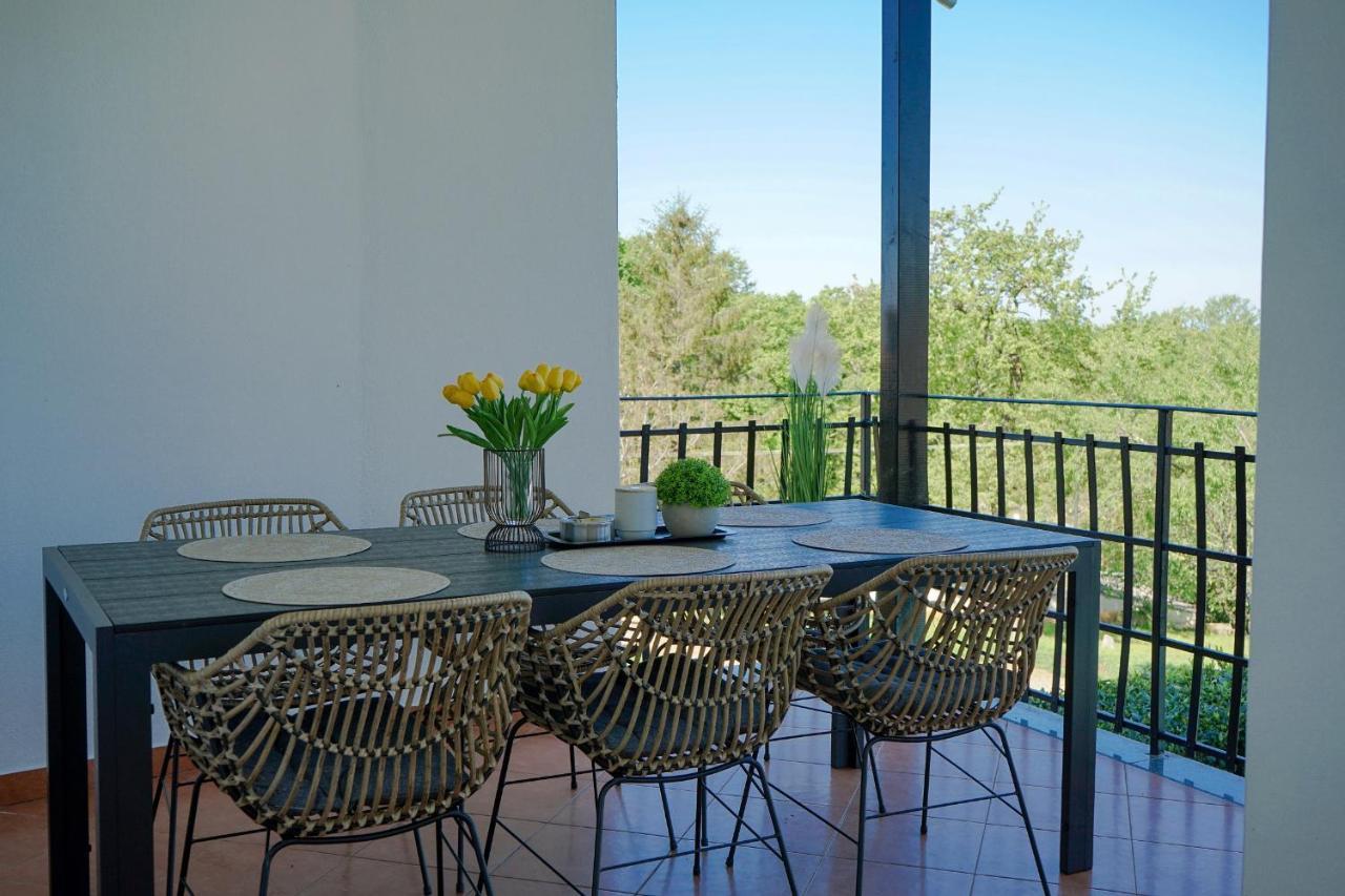 Villa Leon With Private Pool Sveti Petar u Sumi Exterior foto